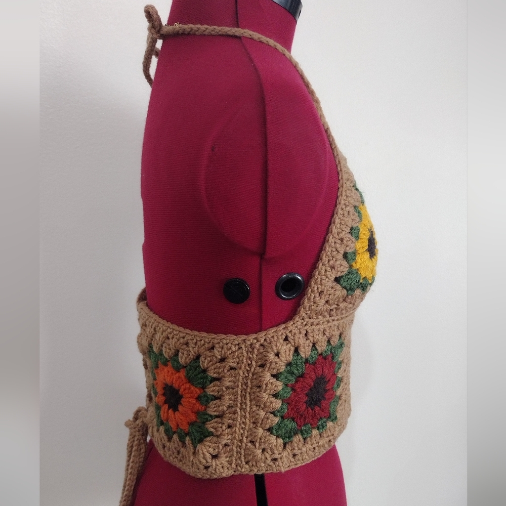 Handmade crochet halter top. - Picture 3 of 7